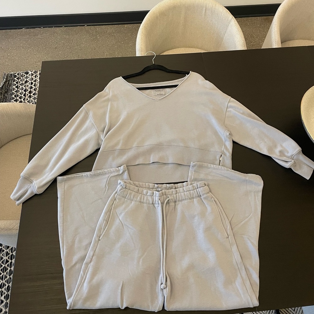 Lightly worn Matching Ambercrombie & Fitch Set